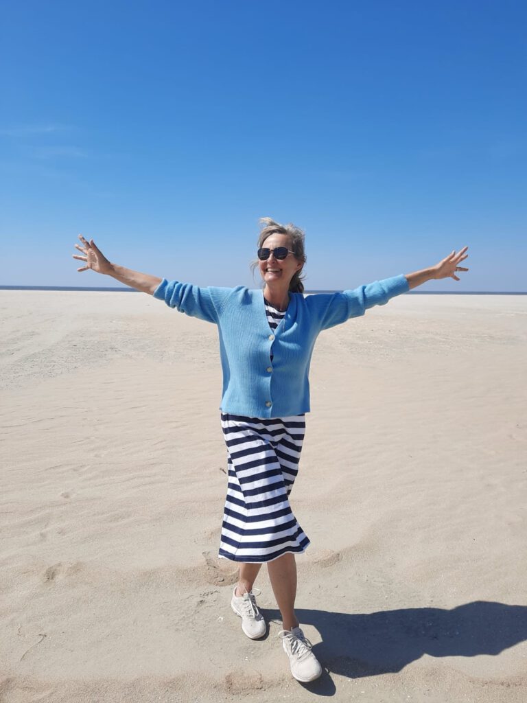 Dr. Ulrike Pfeiffer Mertz Empfangsbild 768x1024